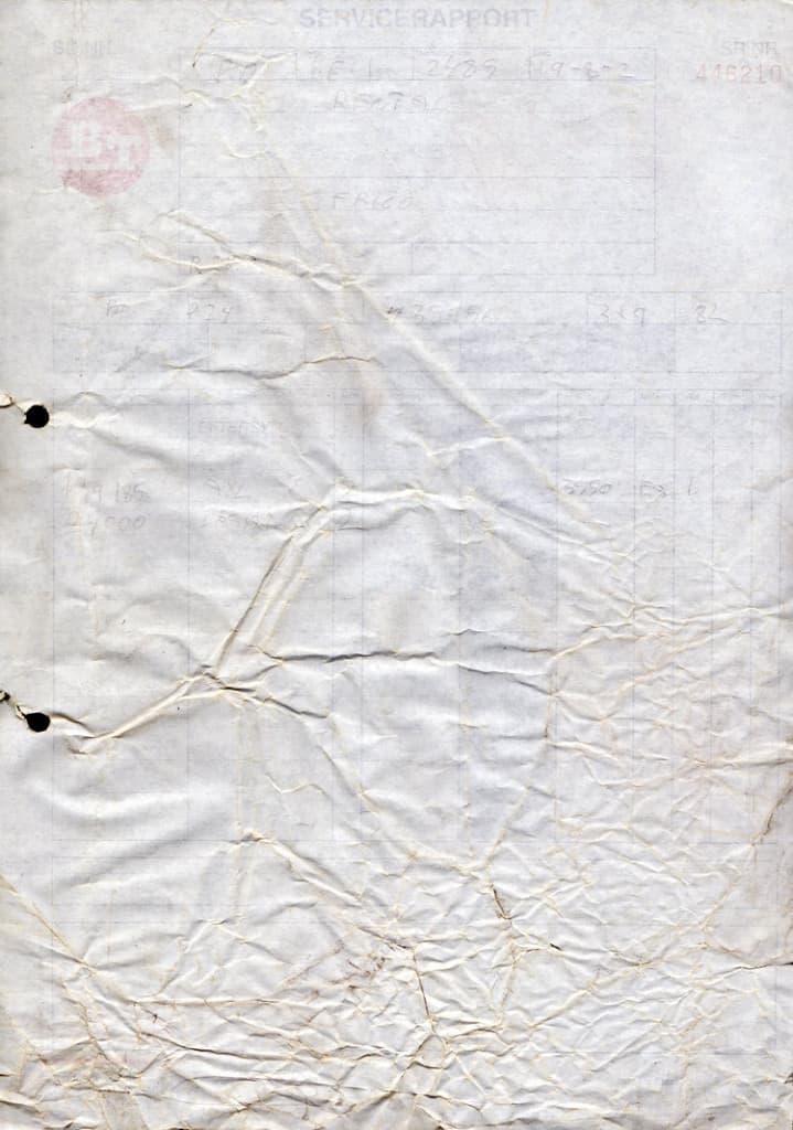 Grungy paper texture v7