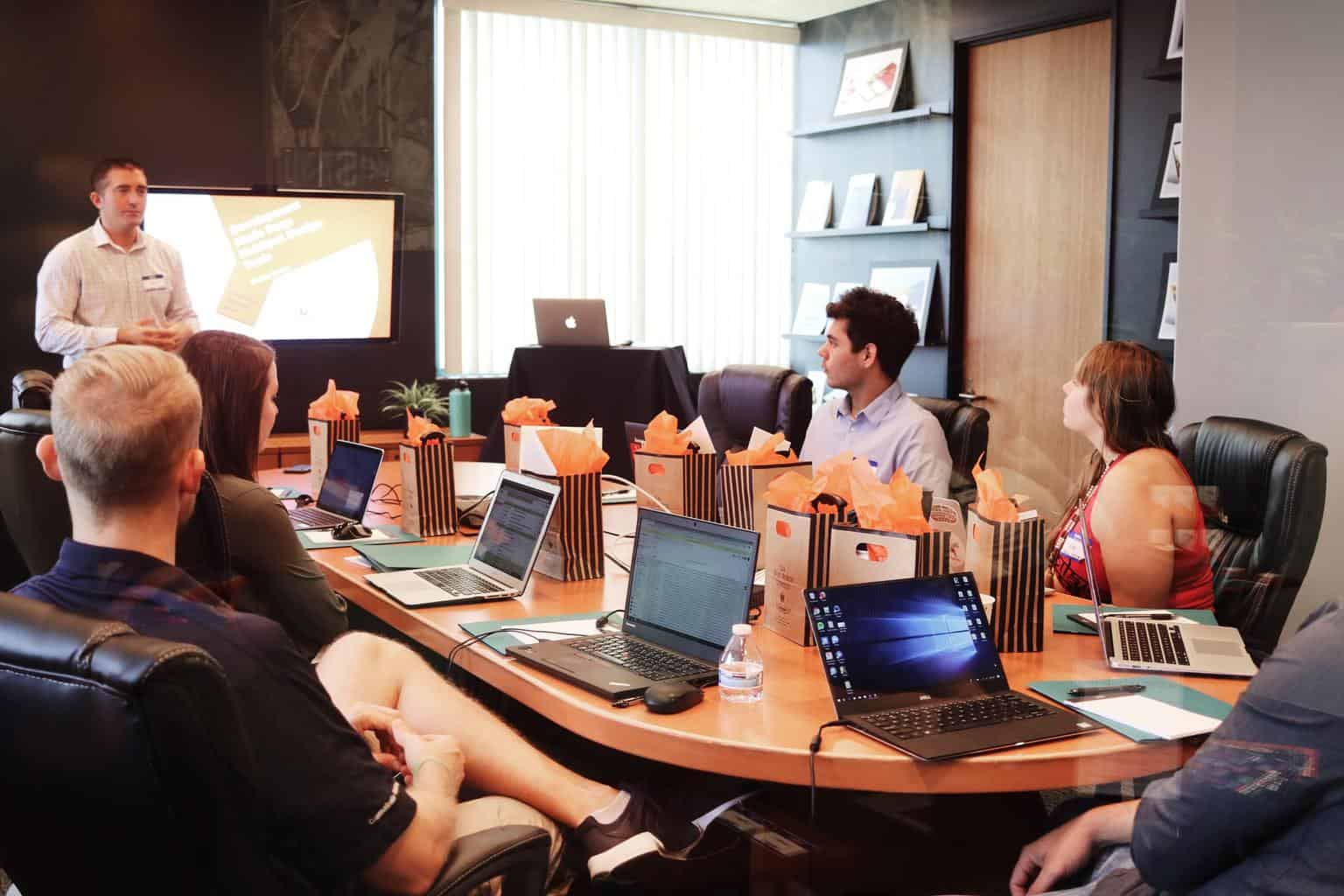 How Employee Work-Life Balance Contributes to a Positive Team Culture? How Are You Helping Your Employees Maintain Work-Life Balance?