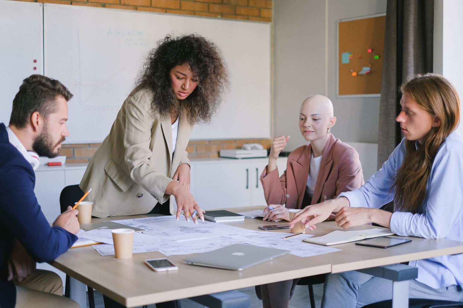What is the Job of a Marketing manager 